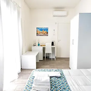 Catania Rooms Affittacamere Aeroporto di Catania Fontana Rossa
