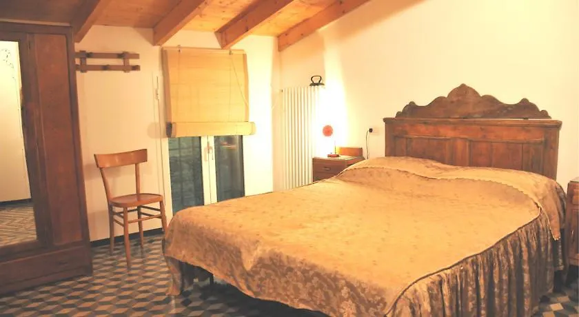 B&B Nelly G Carbuta 3*,  Itália